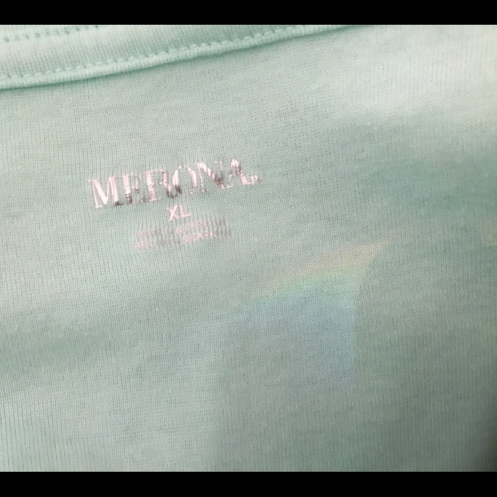 💐XL Mint Green V Neck Tee - Picture 4 of 6